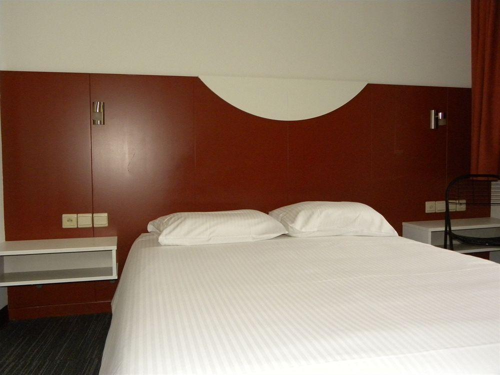Green Hotel غينك المظهر الخارجي الصورة